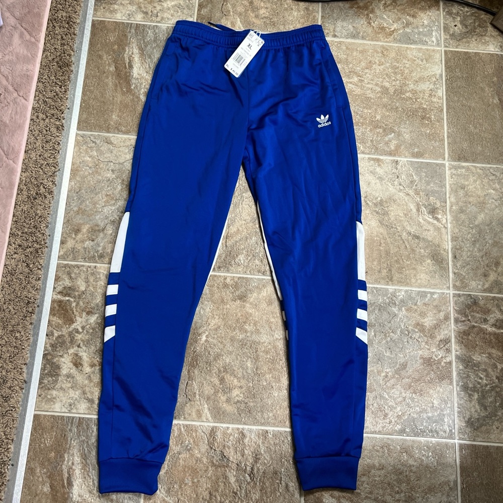 NEVER WORN